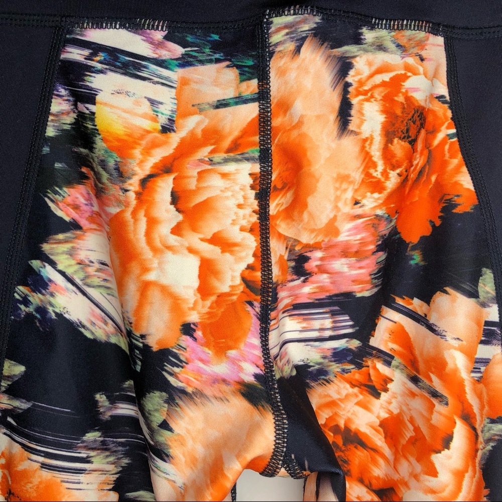 BETSEY JOHNSON PERFORMANCE Give Love Get Love black orange floral leggin… - Picture 6 of 11